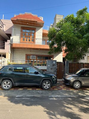 Parking in 4 BHK Independent House at Sgm Nagar – for Sale
