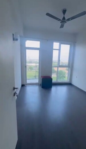 Room in 3 BHK Apartment at Ireo The Corridors, Sector 67a – for Rent