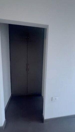 Room in 3 BHK Apartment at Ireo The Corridors, Sector 67a – for Rent