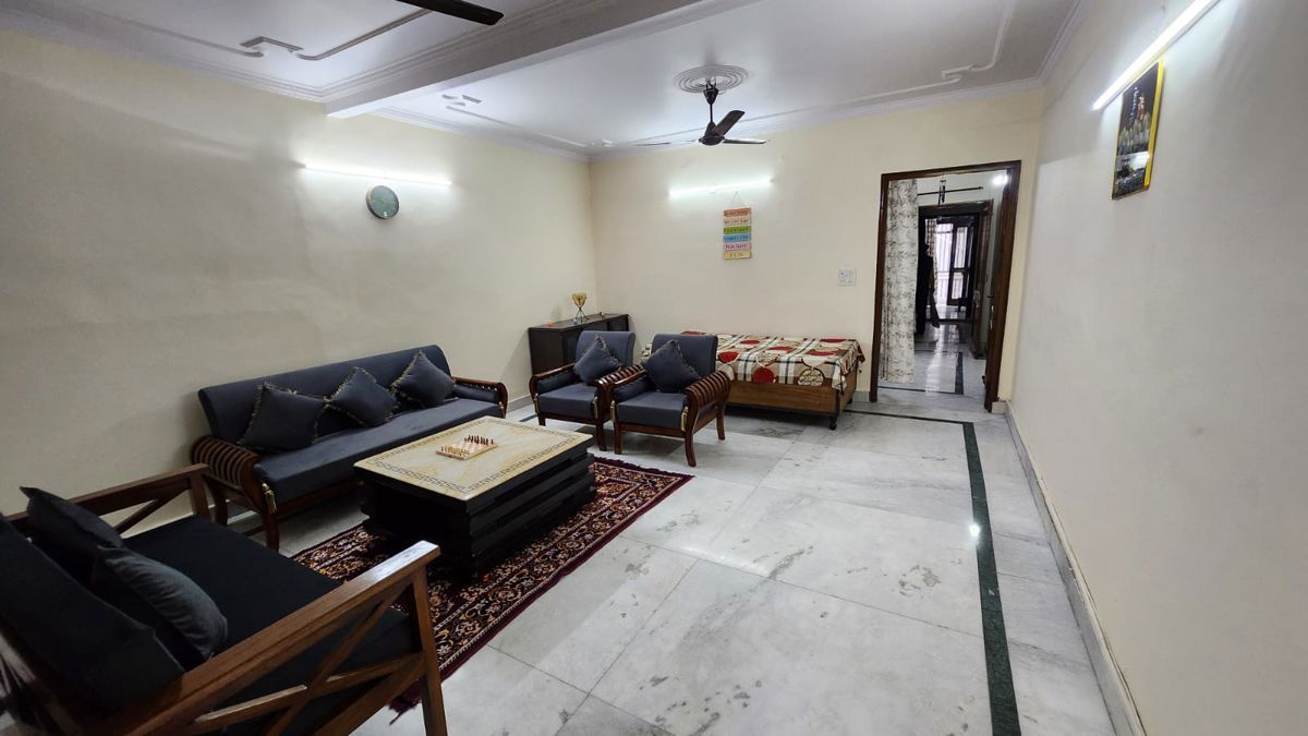 2 BHK + Pooja Room Builder Floor For Rent in Amar Colony
