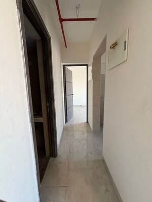 Room in 1 BHK Apartment at IM Applaud 38, Goregaon East – for Rent