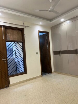 Room in 2 BHK Builder Floor at Malviya Nagar – for Rent