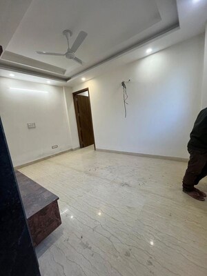 Room in 2 BHK Builder Floor at Malviya Nagar – for Rent