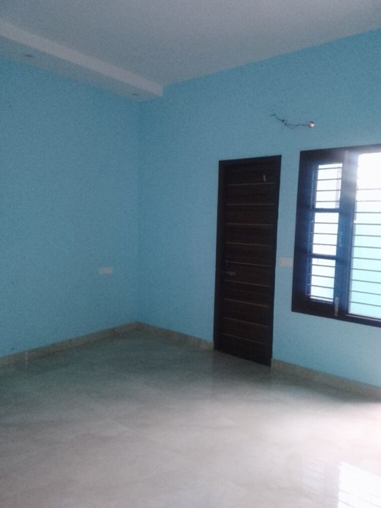 Room, ludhiana chandigarh hwy 2 Bedroom 150 Sq.Yd. Independent House In LudhianA Chandigarh Hwy Mohali 10266562