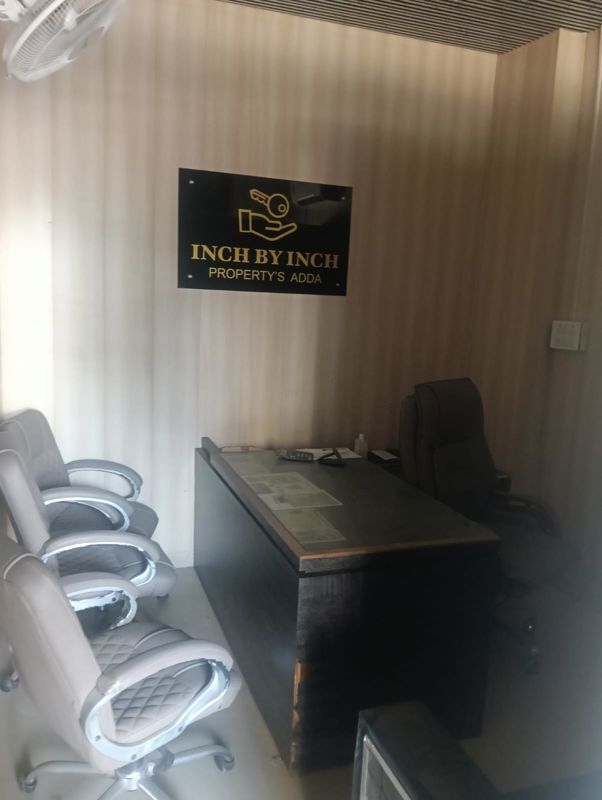 Retail Shop For Rent in Windsor Paradise 2