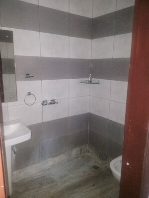 Attached Bathroom in 2 BHK Independent House at LudhianA-Chandigarh Hwy – for Rent