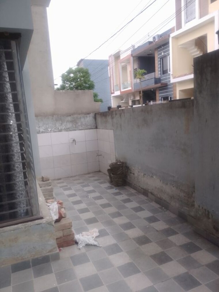 Exterior View, ludhiana chandigarh hwy 2 Bedroom 200 Sq.Yd. Independent House In LudhianA Chandigarh Hwy Mohali 10266622