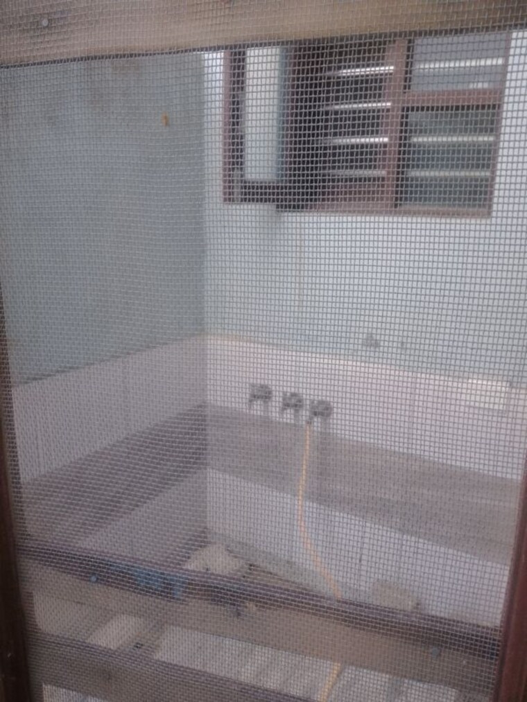 Bathroom, ludhiana chandigarh hwy 2 Bedroom 200 Sq.Yd. Independent House In LudhianA Chandigarh Hwy Mohali 10266622