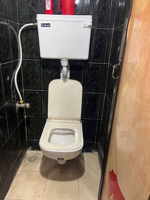 Bathroom in 1 BHK Builder Floor at Akshay CHS Kandivali West, Kandivali West – for Rent