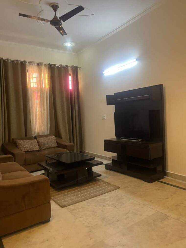 Living Room, airport-apartments 3 Bedroom 1800 Sq.Ft. Apartment In Sector 47 Gurgaon 10266628