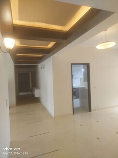 4 BHK + Servant Room,Extra Room Apartment For Rent in Pioneer Park Phase 1