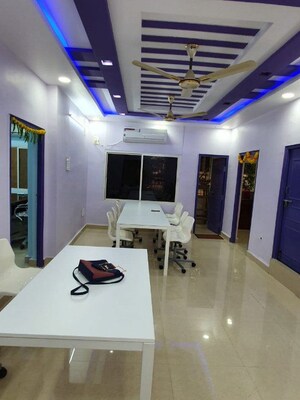 Room in 2 BHK Apartment at Maheshwari Towers, Banjara Hills – for Sale