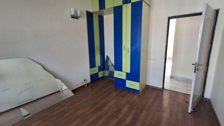 Bedroom, unitech-the-close-north 3 Bedroom 1997 Sq.Ft. Apartment In Sector 50 Gurgaon 10266673