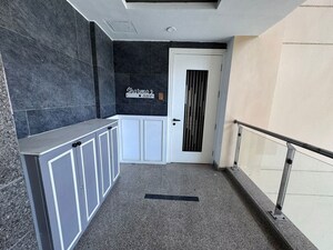  3.5 BHK Apartment at Mahagun Mezzaria, Sector 78 – for Rent