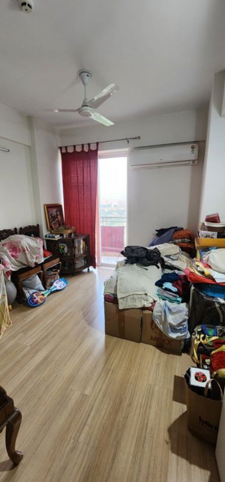 Team Area, dlf-regal-gardens 3 Bedroom 1760 Sq.Ft. Apartment In Sector 90 Gurgaon 10266679