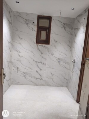 Room in 4 BHK Builder Floor at Saket – for Rent