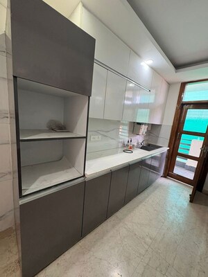 Kitchen in 2.5 BHK Builder Floor at Ansal Plaza Sector-23, Sector 23 – for Rent