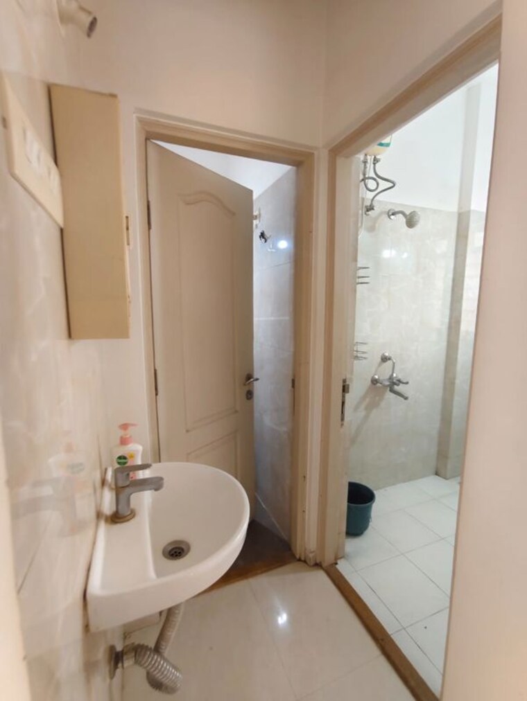 Bathroom, puraniks-one-hometown 1 Bedroom 430 Sq.Ft. Apartment In Ghodbunder Road Thane 10266826