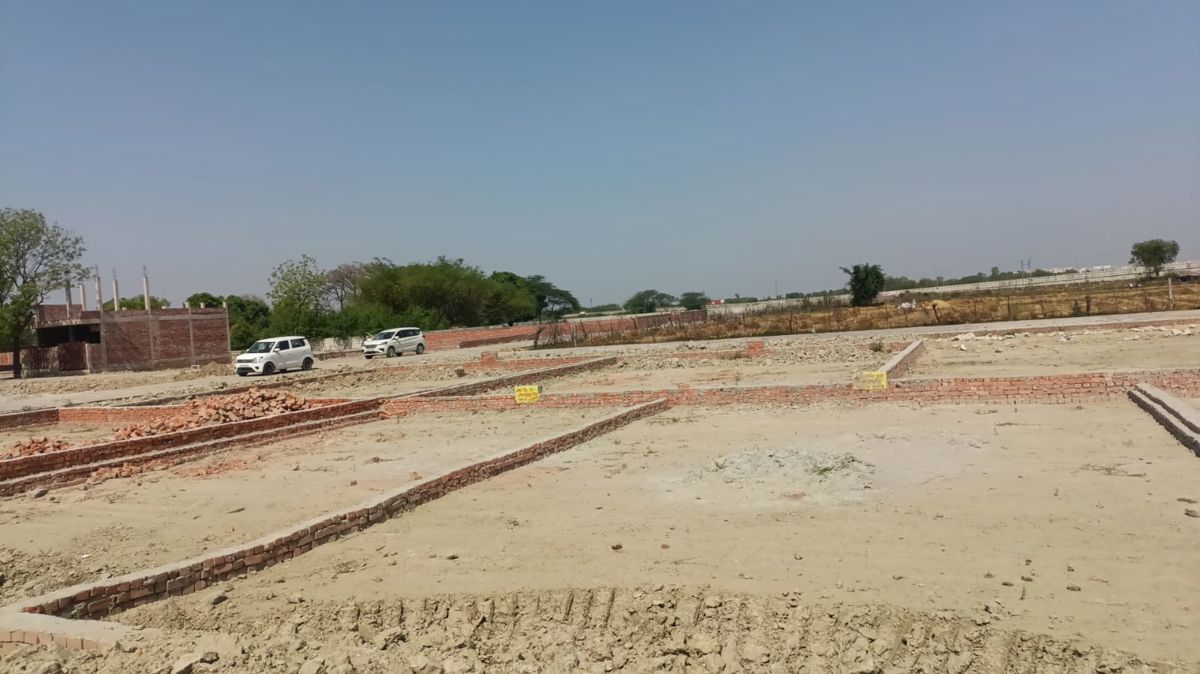 Plot For Sale in Raebareli Road