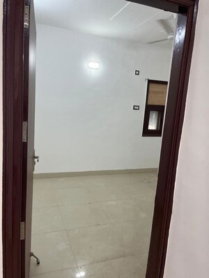 Room in 3 BHK Builder Floor at Kailash Colony – for Sale