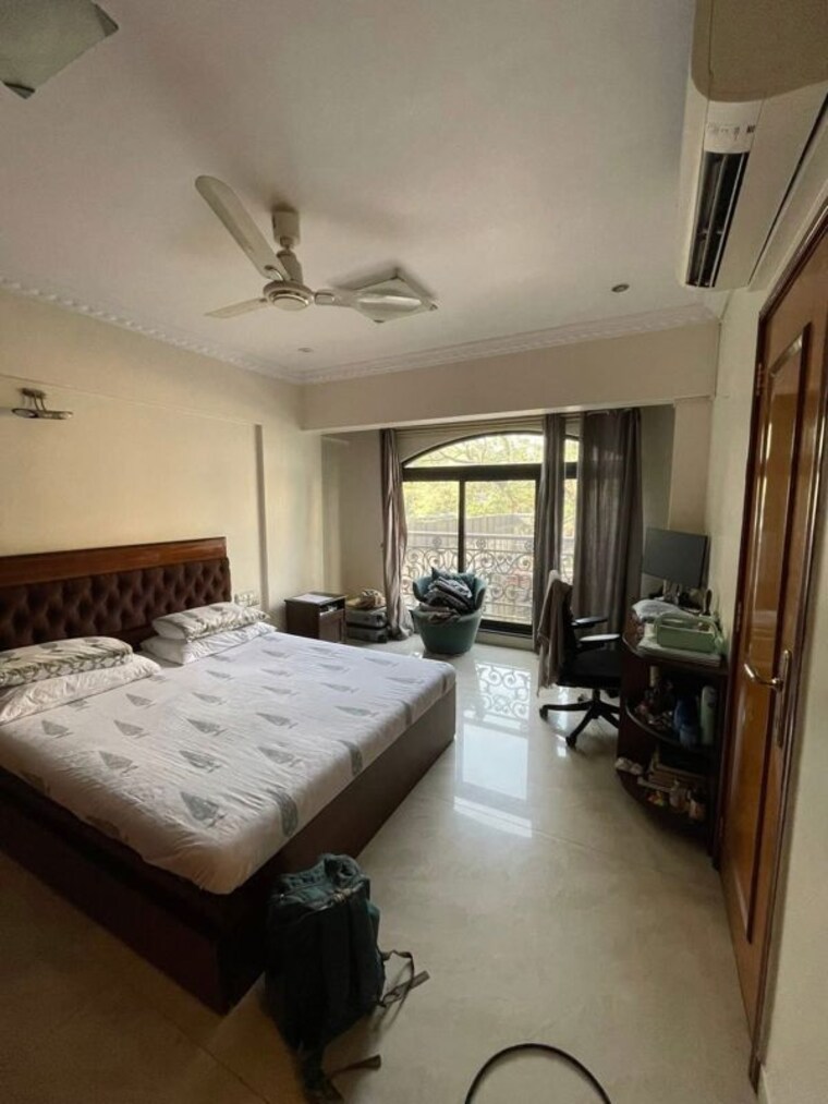 Bedroom, bandra west 3 Bedroom 1000 Sq.Ft. Apartment In Bandra West Mumbai 10267038