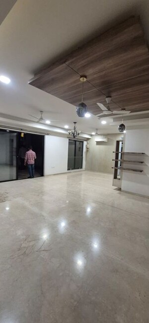 Room in 4 BHK Apartment at Supreme Belmac Residences D, Wadgaon Sheri – for Rent