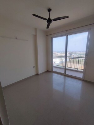 Room in 3 BHK Apartment at ROF Aalayas Phase 2, Sector 102 – for Rent