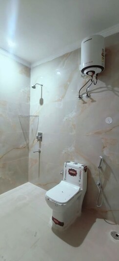 2 BHK + Pooja Room Builder Floor For Rent in Ansal Plaza Sector-23