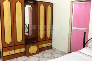 Room in 2 BHK Builder Floor at Marathahalli – for Rent