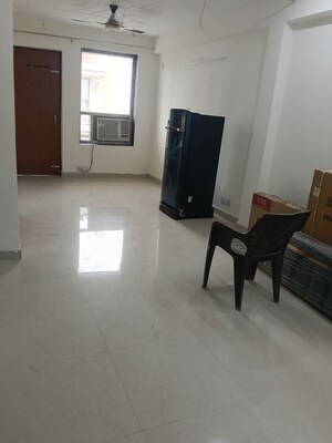 Living Room in 2 BHK Builder Floor at Ansal Plaza Sector-23, Sector 23 – for Rent