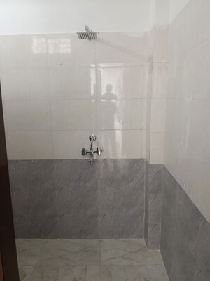 Bathroom in 2 BHK Builder Floor at Ansal Plaza Sector-23, Sector 23 – for Rent
