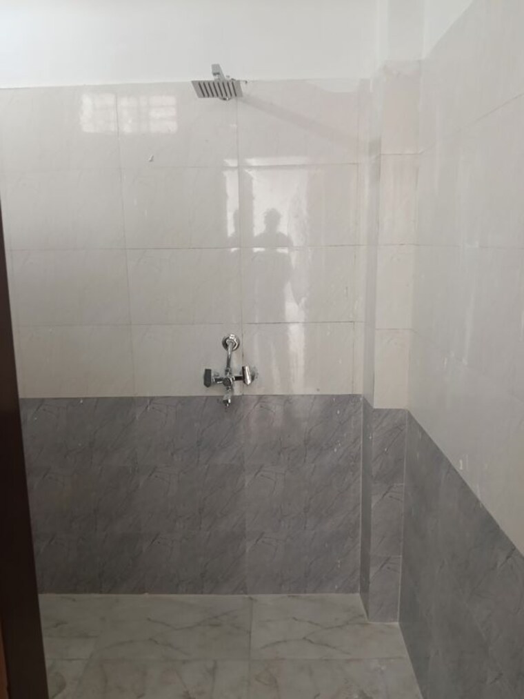 Bathroom, ansal-plaza-sector-23 2 Bedroom 1200 Sq.Ft. Builder Floor In Sector 23 Gurgaon 10267125