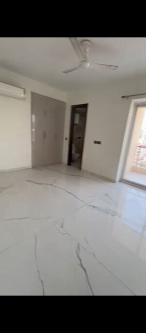 Room in 3 BHK Apartment at Shiv Sai Emerald Heights, Sector 88 – for Rent