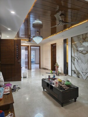 Living Room in 4 BHK Builder Floor at Ansal Plaza Sector-23, Sector 23 – for Rent