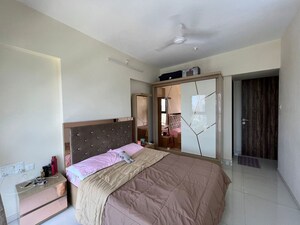 Bedroom in 2 BHK Apartment at Kalpataru Yugdharma, Malad West – for Rent