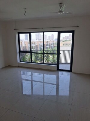 Room in 3.5 BHK Apartment at Ascott Ireo City, Sector 59 – for Rent