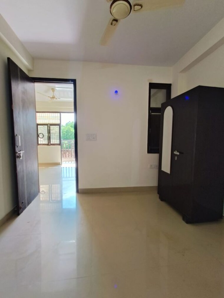 Room, saket 1 Bedroom 500 Sq.Ft. Apartment In Saket Delhi 10267210