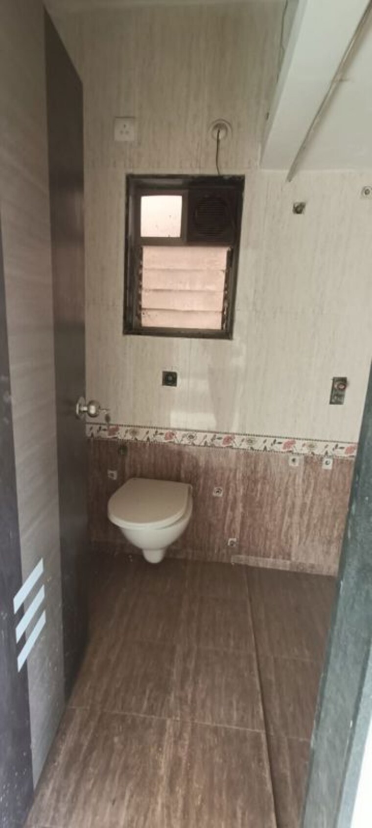 Bathroom, sagar-avenue-ii 3 Bedroom 1300 Sq.Ft. Apartment In Santacruz East Mumbai 10267477