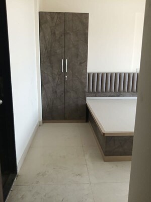 Room in 2 BHK Apartment at Runwal Bliss, Kanjurmarg East – for Rent