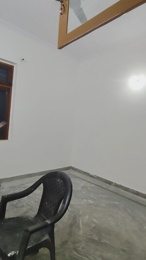 Furnished Amenities in 3.5 BHK Builder Floor at Buddhi Vihar – for Rent