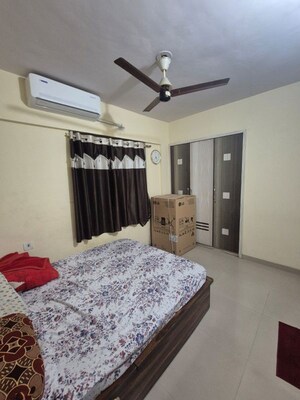 Bedroom in 2 BHK Apartment at Puranik City, Kasarvadavali – for Rent