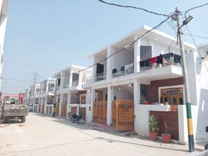 1.5 BHK Villa For Sale in Gomti Nagar