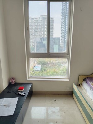 Furnished Amenities in 4 BHK Apartment at Emaar Emerald Estate, Sector 65 – for Rent