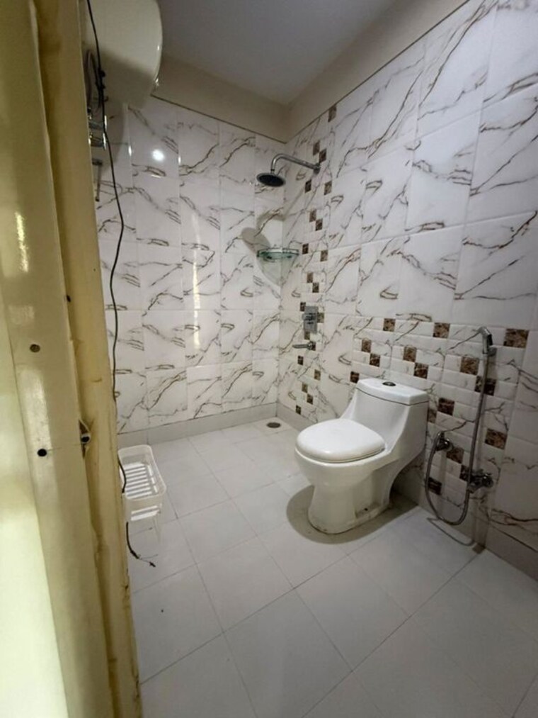 Bathroom, south city 2 3 Bedroom 2700 Sq.Ft. Builder Floor In South City 2 Gurgaon 10267803