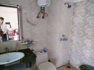 Bathroom in 2.5 BHK Apartment at Nirala Aspire, Sector 16 Greater Noida – for Sale