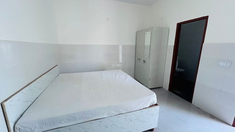 Room, sector 39 2 Bedroom 1270 Sq.Ft. Builder Floor In Sector 39 Gurgaon 10267907