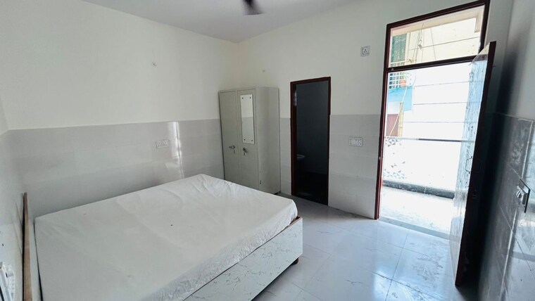Room, sector 39 2 Bedroom 1270 Sq.Ft. Builder Floor In Sector 39 Gurgaon 10267907