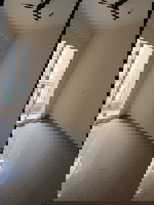 3 BHK 1700 Sq.Ft. Apartment in Amrapali Crystal Homes