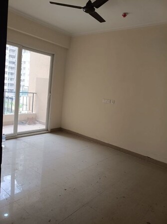 3 BHK 1700 Sq.Ft. Apartment in Amrapali Crystal Homes