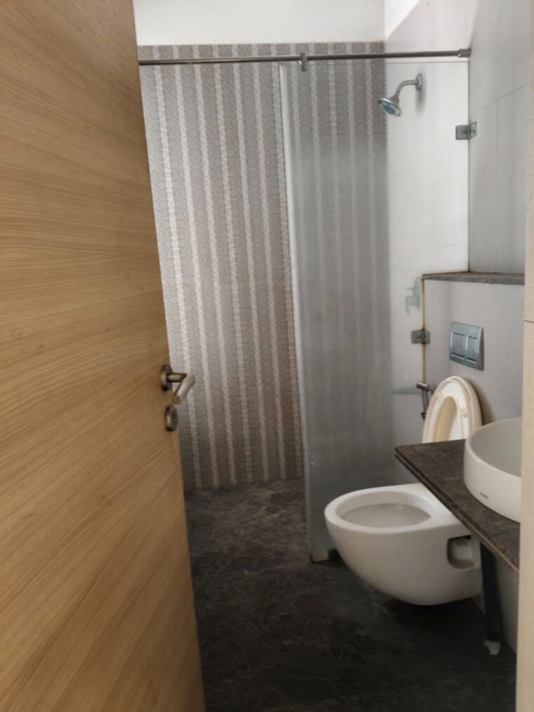 Bathroom, kalpataru-jade-residences 3 Bedroom 1700 Sq.Ft. Apartment In Baner Pune 10267972